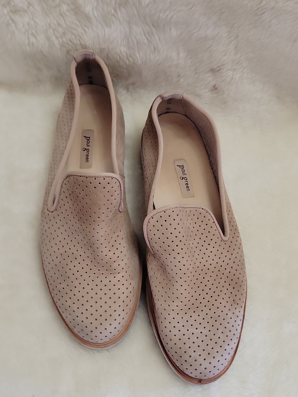 PAUL GREEN Perforated Slip-On Loafers in Light Beige. Size 9